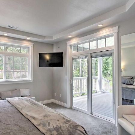 Contemporary Tacoma Cottage With Deck And Pond! Экстерьер фото